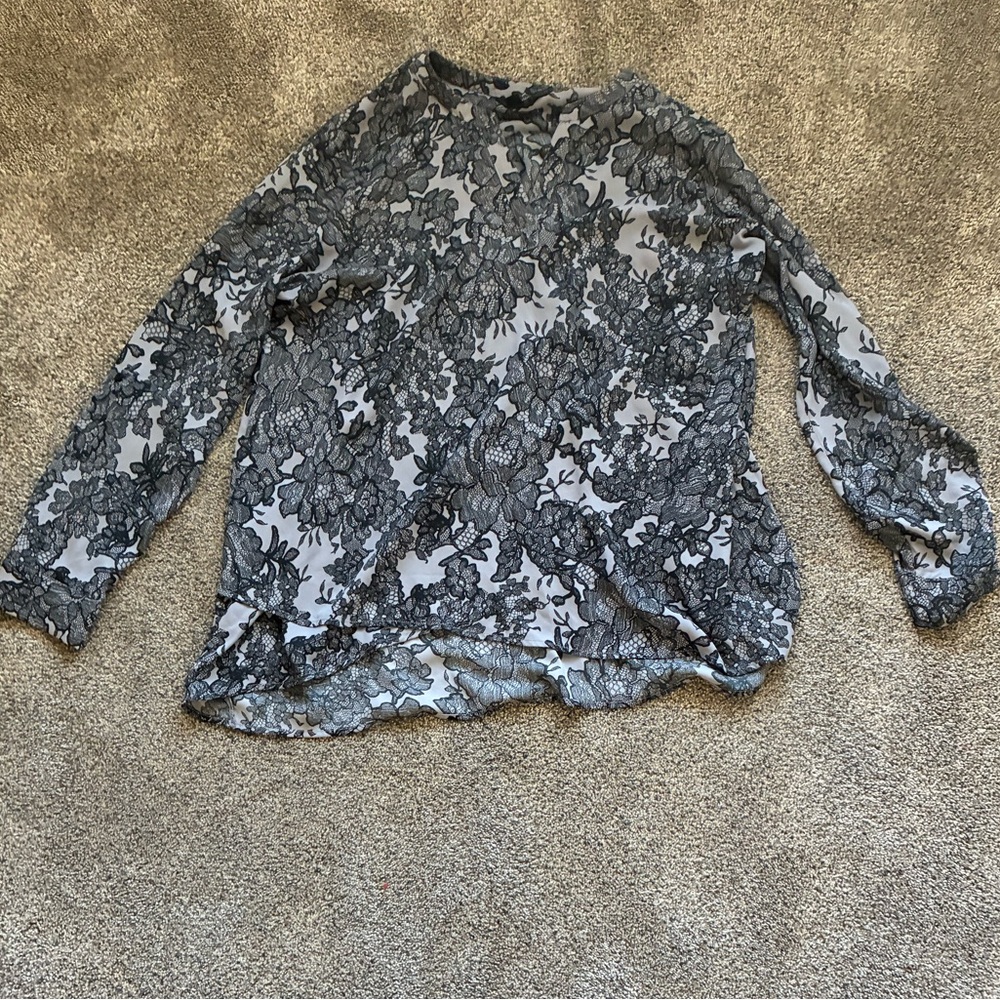 Simply Vera Vera Wang Black and Gray Lace Sweatshirt